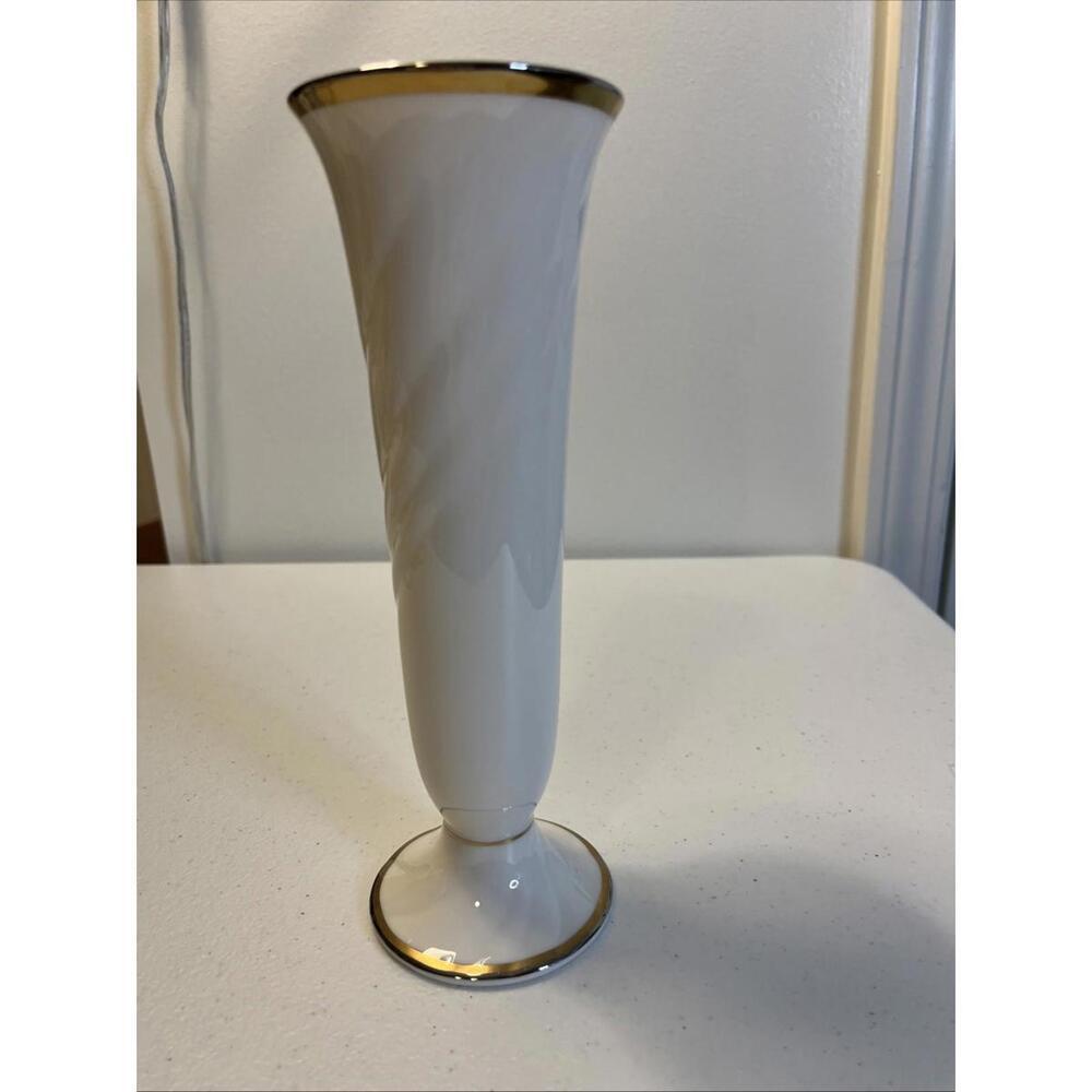 Vase Noritake Gold and Platinum Collection China Fluted Ivory 8.75in.